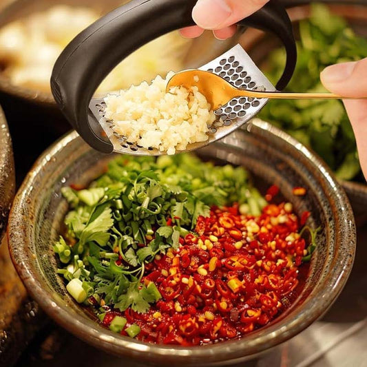 Tłoczek do czosnku ze stali nierdzewnej